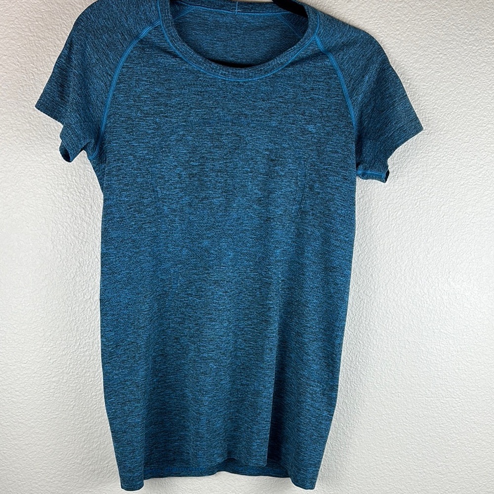 Short Sleeve Athletic Shirt Lululemon “pressure makes diamonds “ Teal Blue
